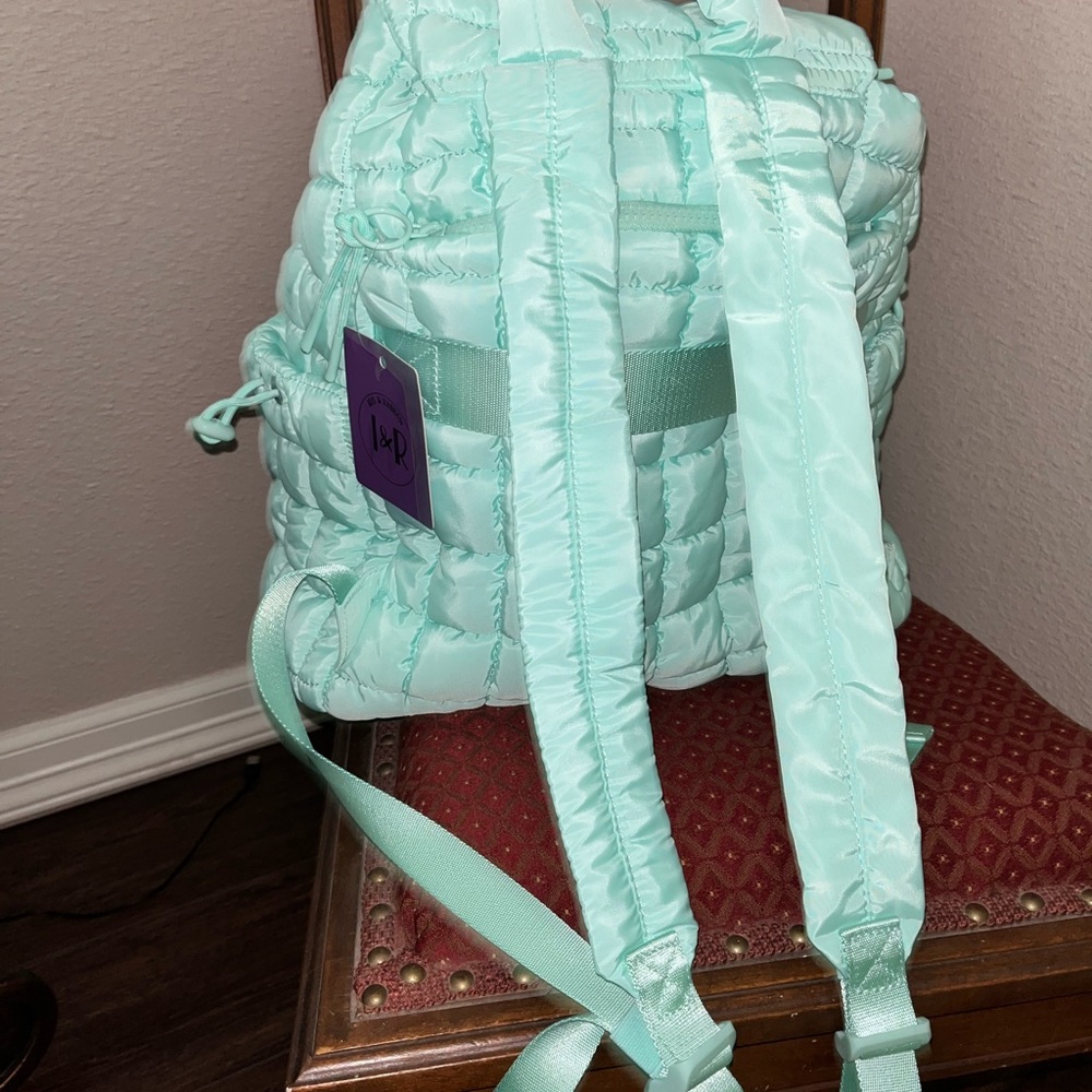 Mint Green Puff Travel Bag Set by Iris & Rainbow - Picture 6 of 11
